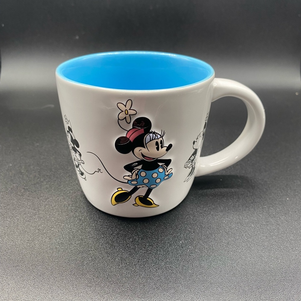 Disney Minnie Mouse 3D Relief Mug White and Blue Coffee Tea Cup